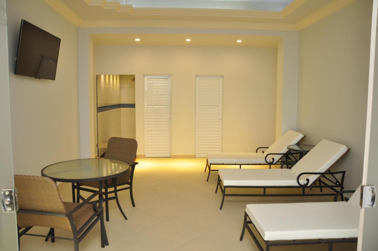Havana Palace Hotel II อูเบราบา ภายนอก รูปภาพ